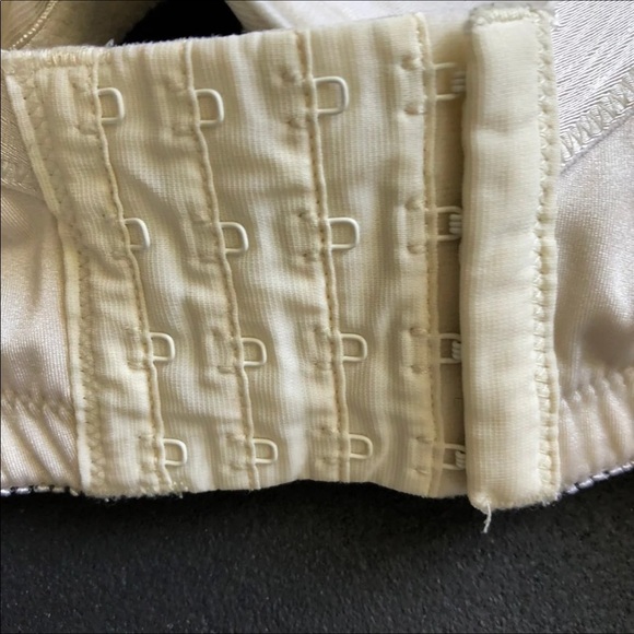 Jodee Bra Women’s Size 38DD - Picture 6 of 8